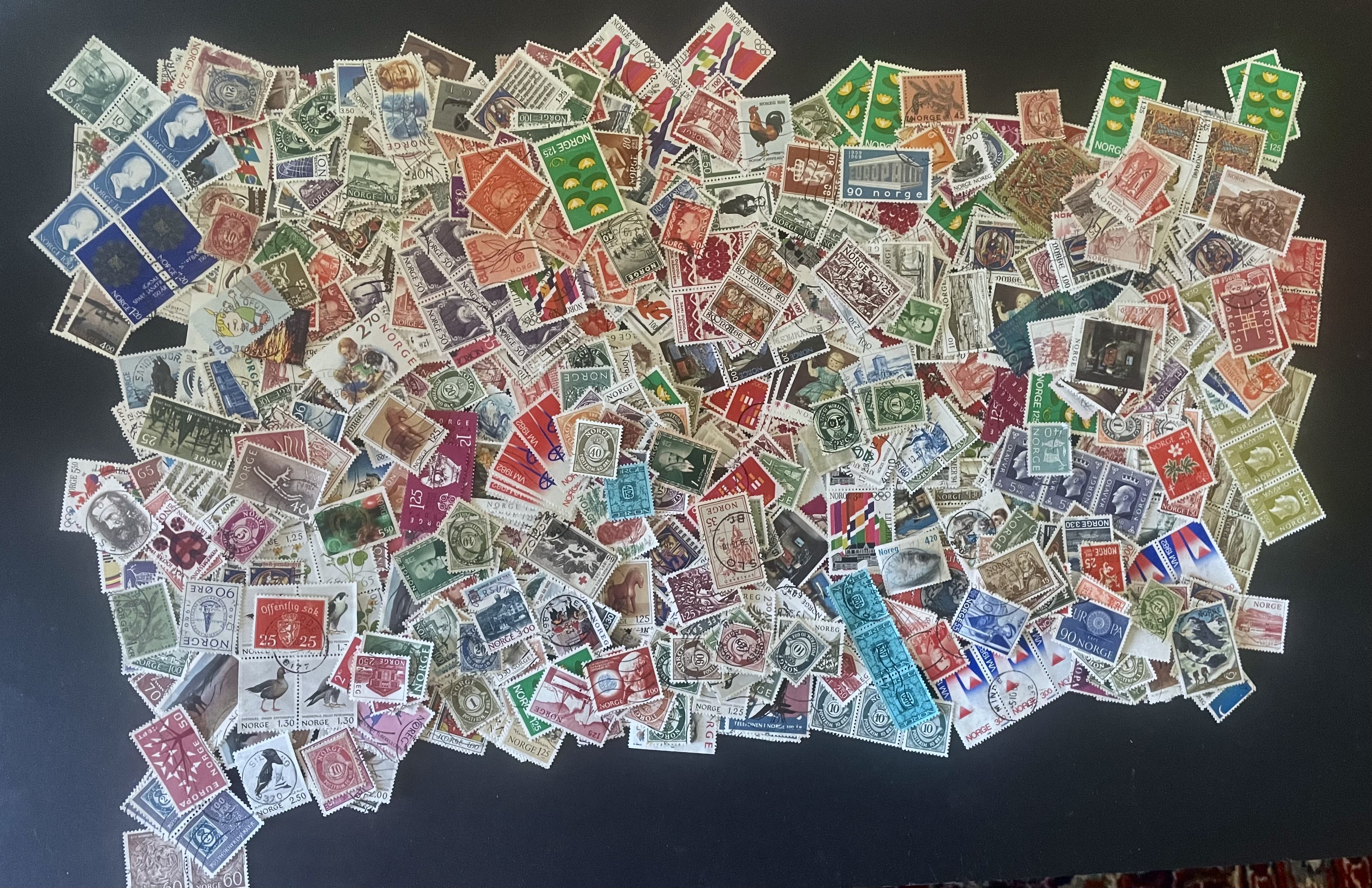 NORGE - MANGE FRIMERKER UT 1 KR ! ( 84 )