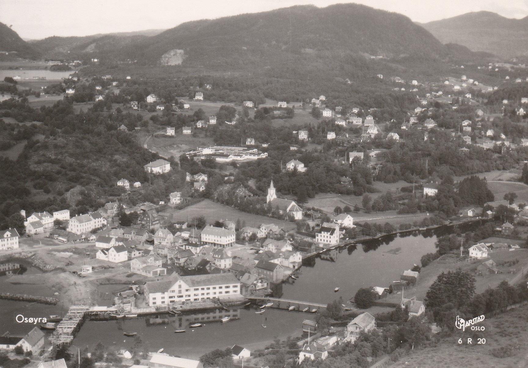 Osøyra .   Harstad 6 R 20