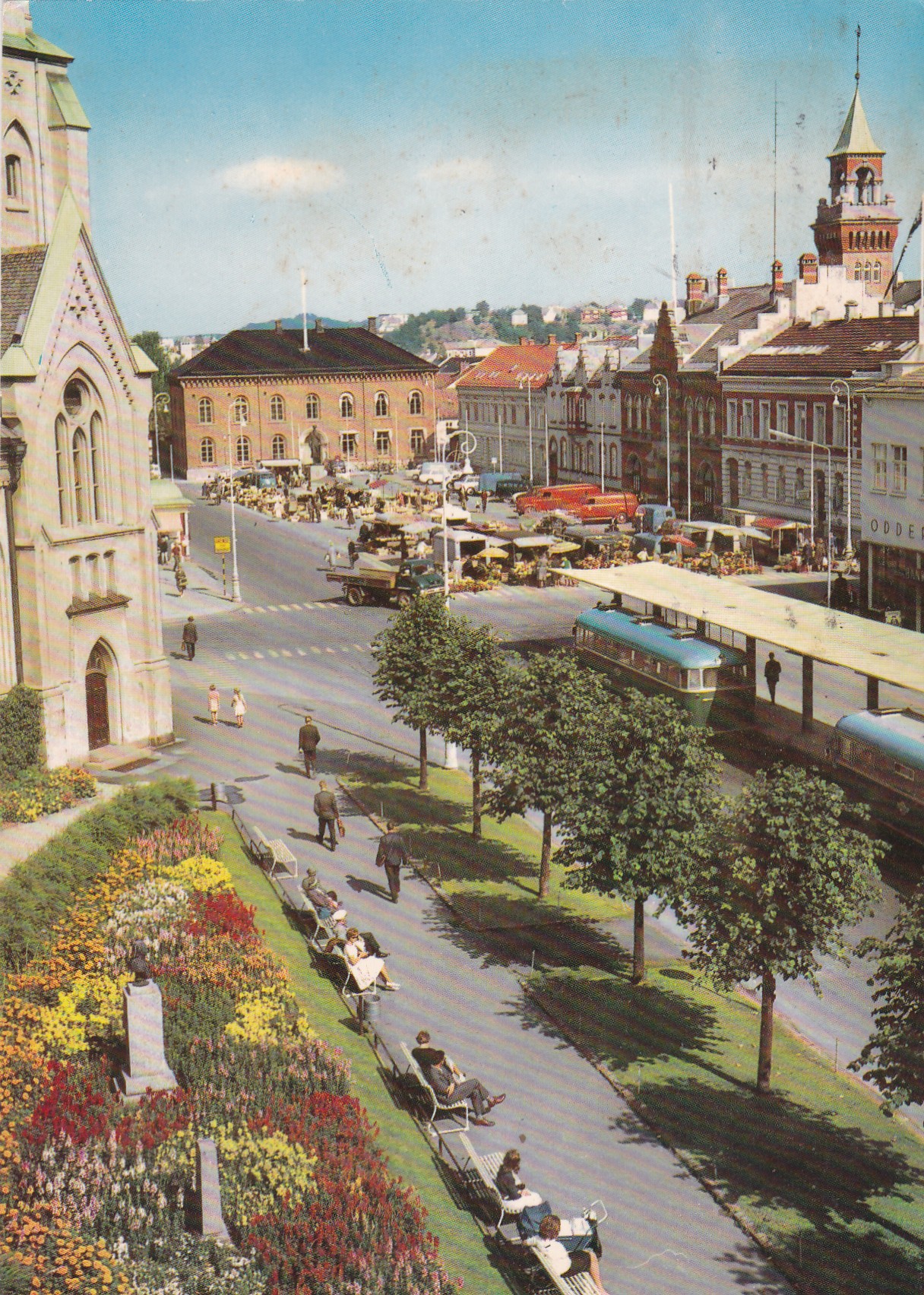 Kristiansand Parti ved Domkirken og torvet( Aune F-2274-5)
