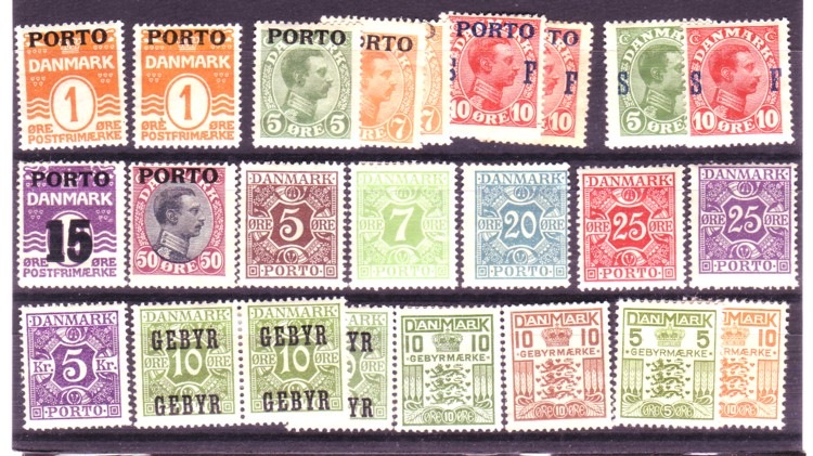 Innstikkskort med hengslete Porto-/Gebyr- og Soldatmerker. AFA = 1.500,-+