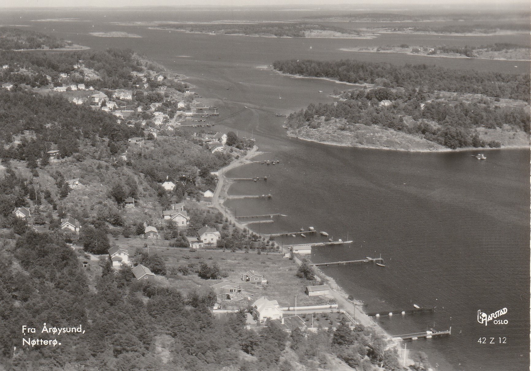 Fra Årøysund , Nøtterø .   Harstad 42 Z 12