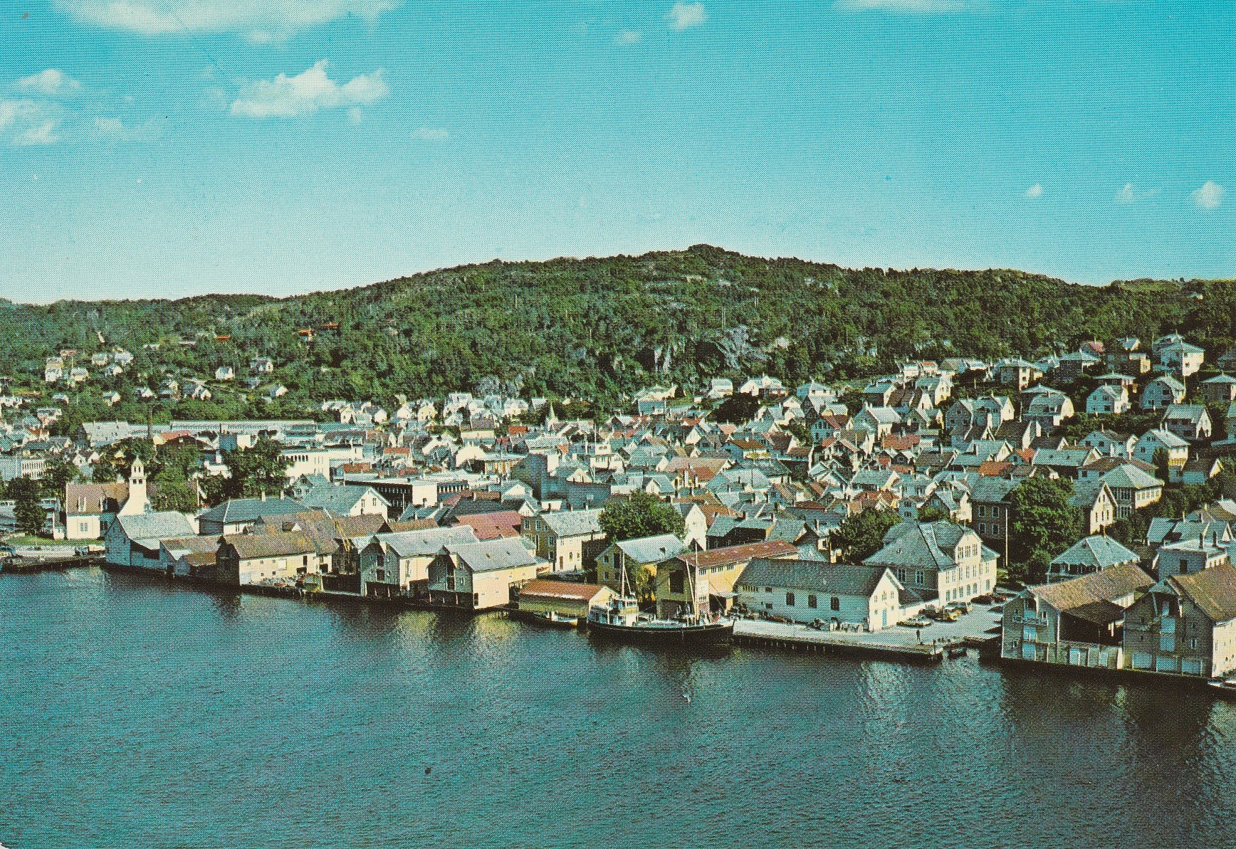 Egersund . Utsikt mot byen.    Aune F-8063-7