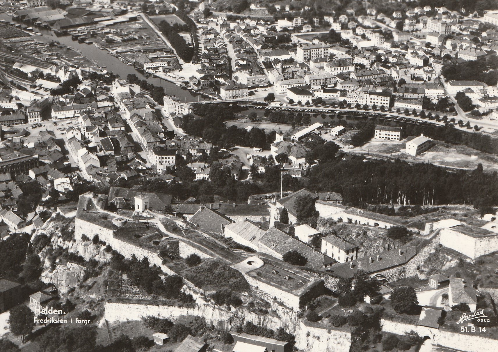 Halden . Fredriksten i forgr.  Harstad 51. B 14