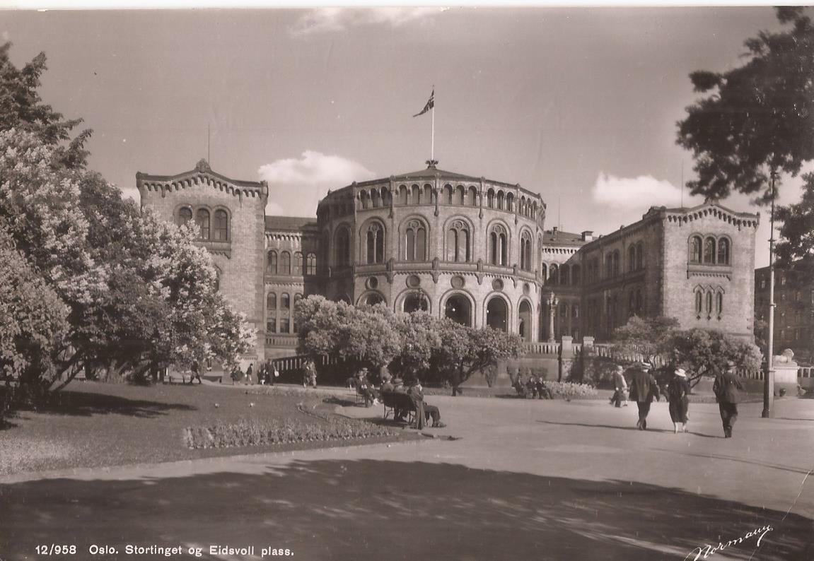 Postkort - Oslo - Eidsvoll plass, Stortinget