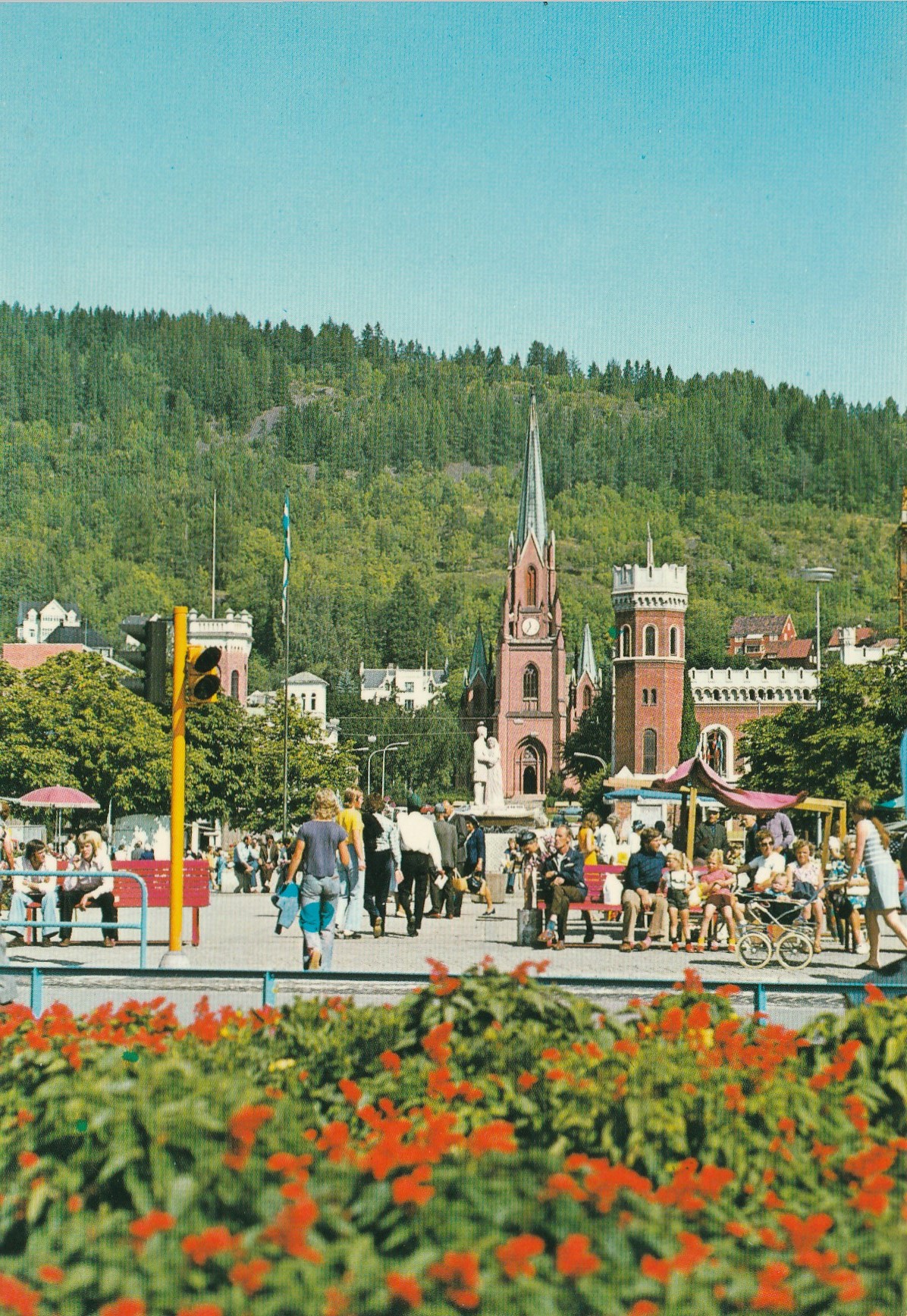 Drammen .  Parti fra Bragernes Torv .  Aune F-7112-4