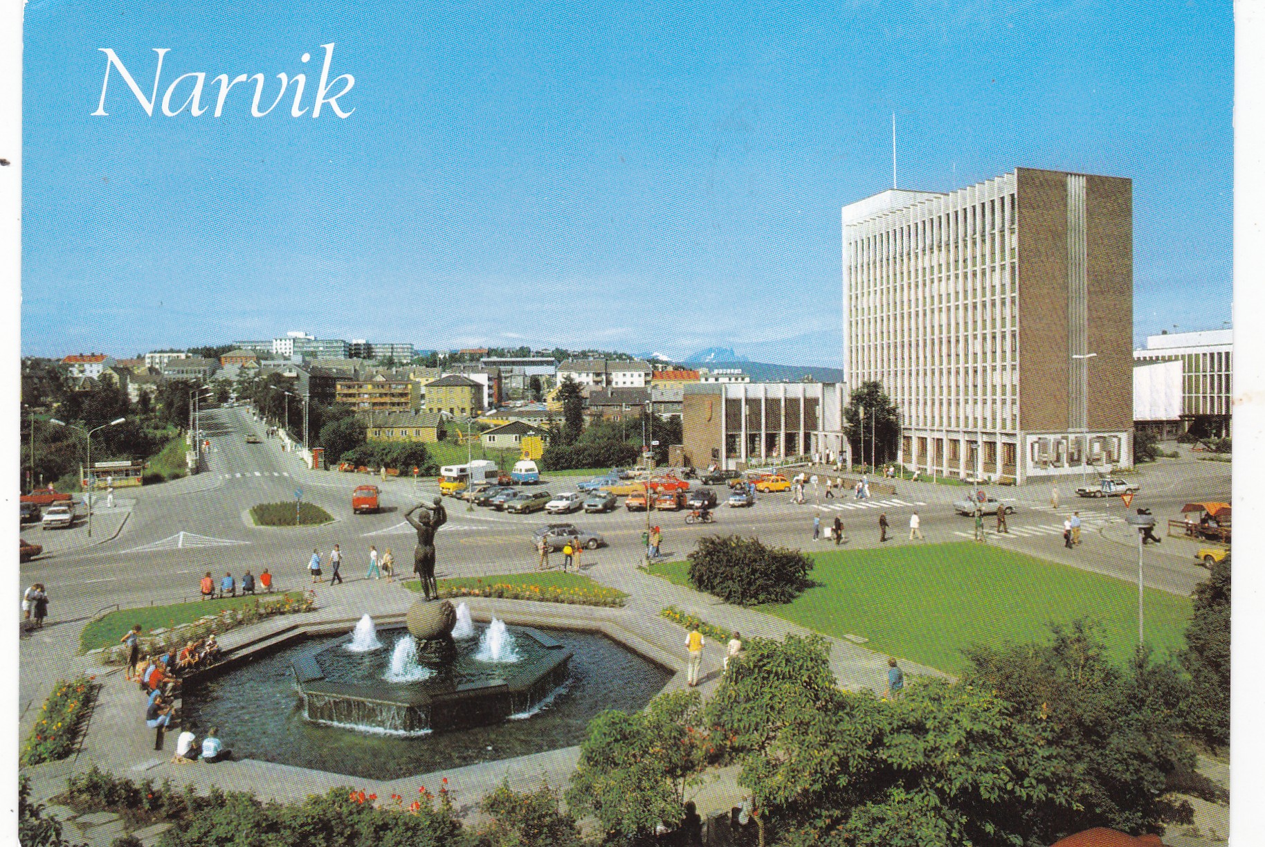 Narvik. Parti fra torget ( Aune F-11103-4)