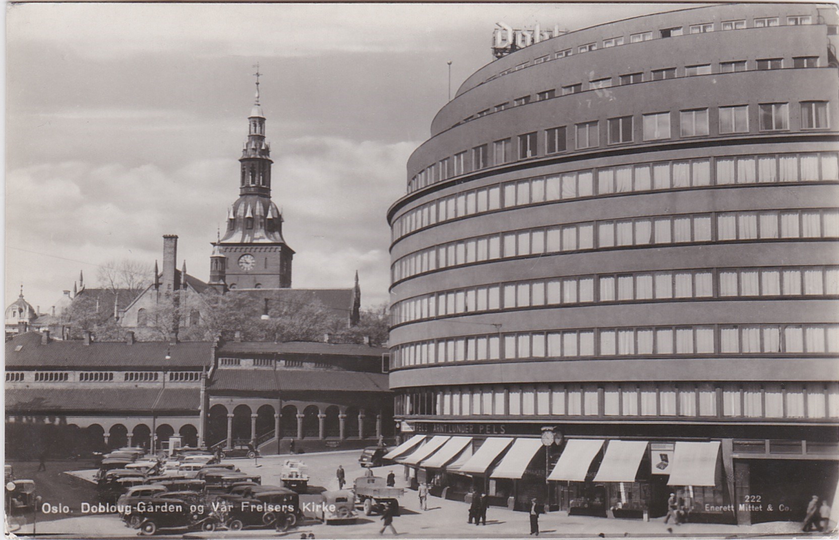 Oslo Dobloug-gården Dronningens gate 40 Bygget 1933-BIler-Domkirken i bakgrunnen