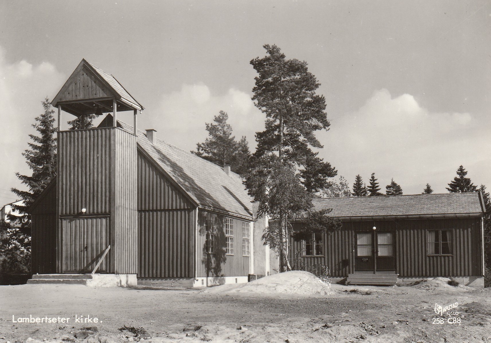 Lambertseter kirke.  Harstad 256 C88