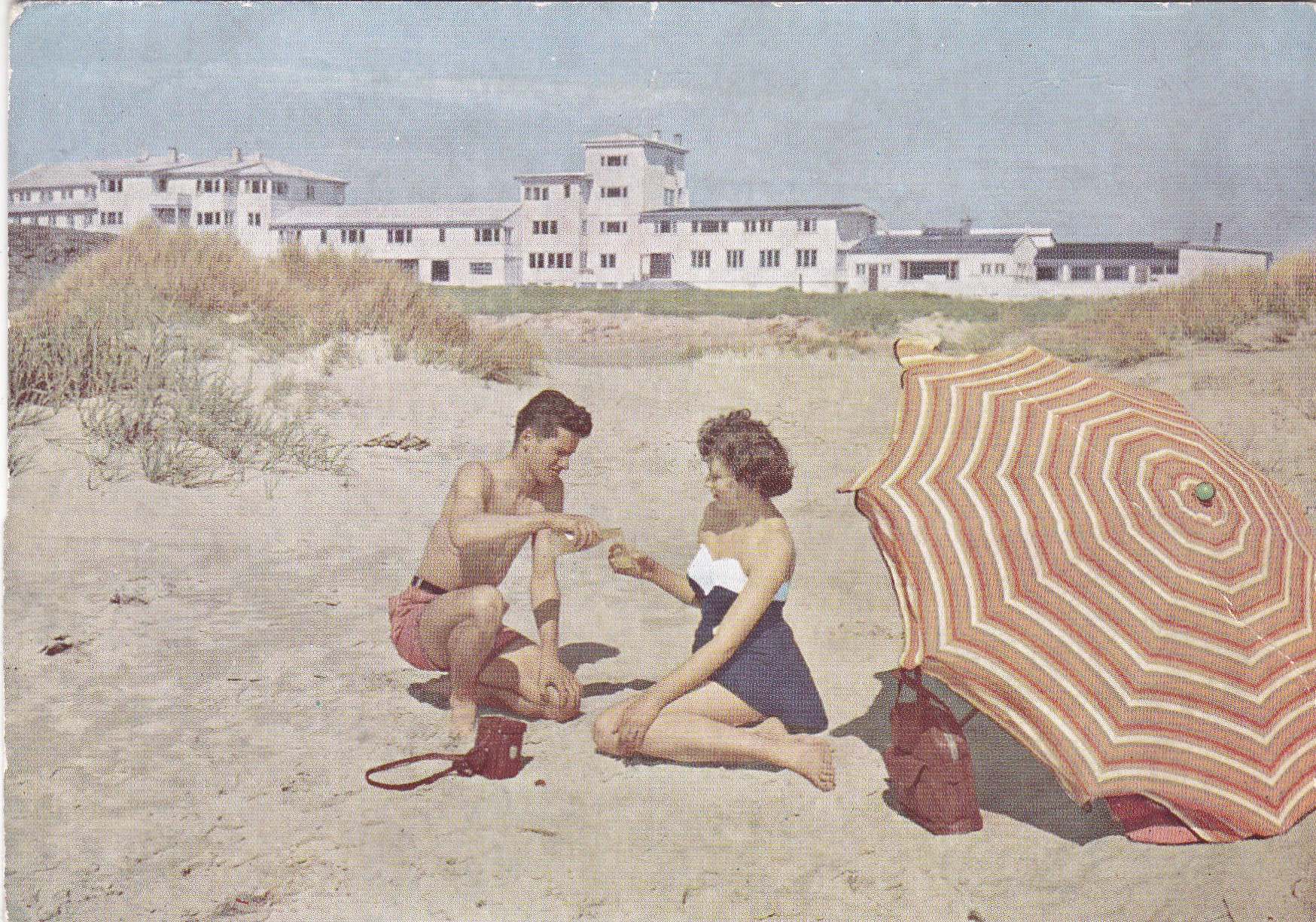 Sola Strand Hotel. Strandpromenaden (Gulliksen & Høiland)