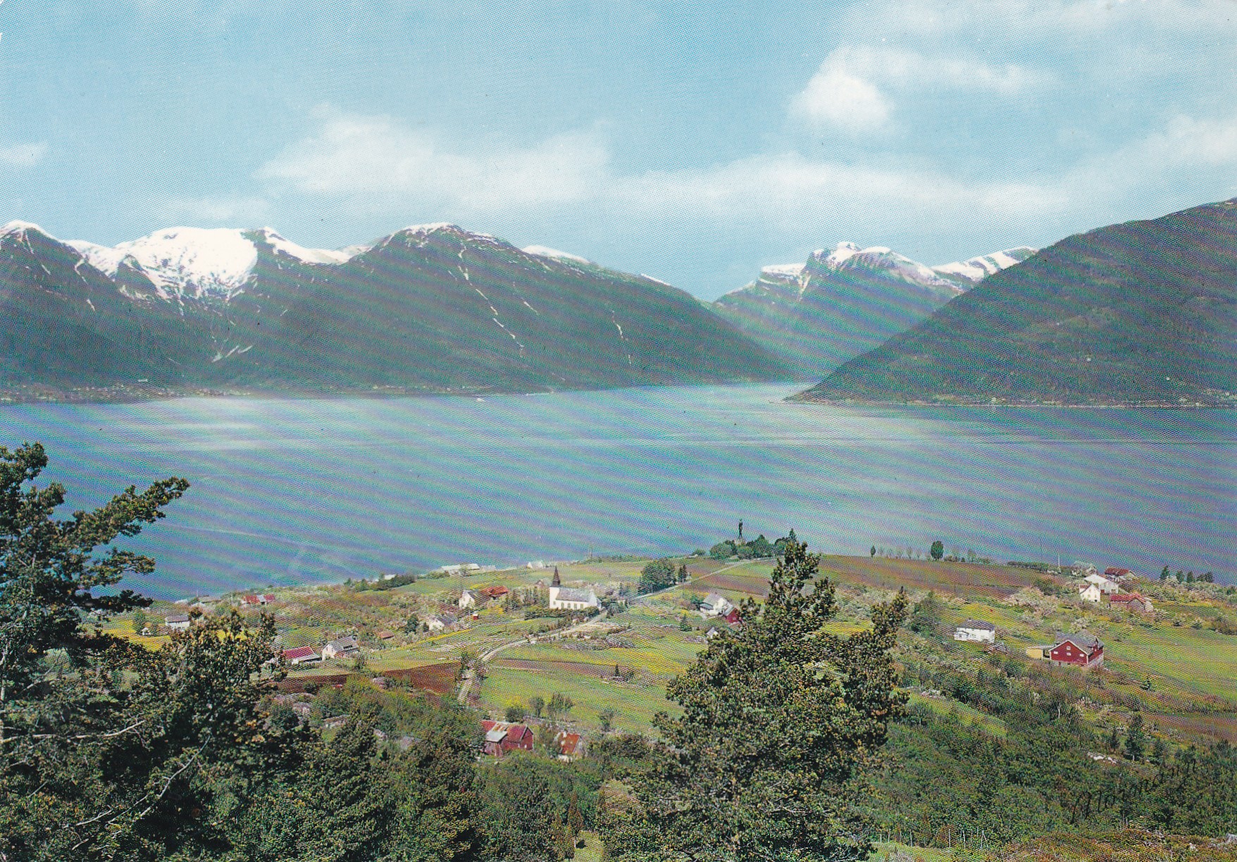 Parti fra Vangsnes mot Balestrand ( Normann N-10-64)