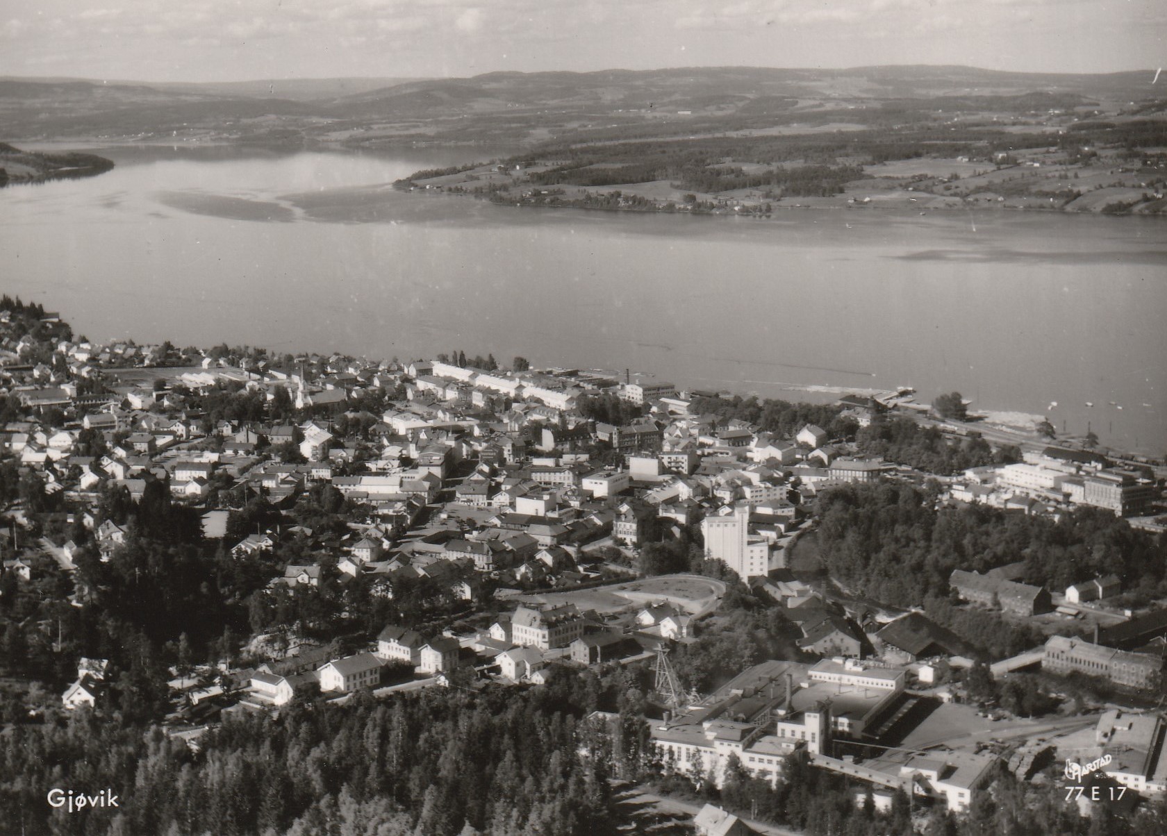 Gjøvik.  Harstad 77 E 17