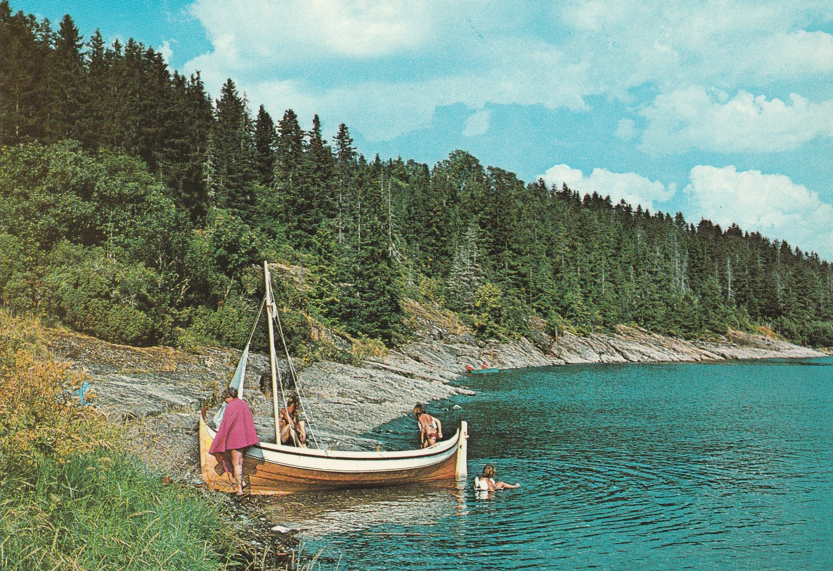 Frosta . En sommerdag ved fjorden . Aune F-7982-6