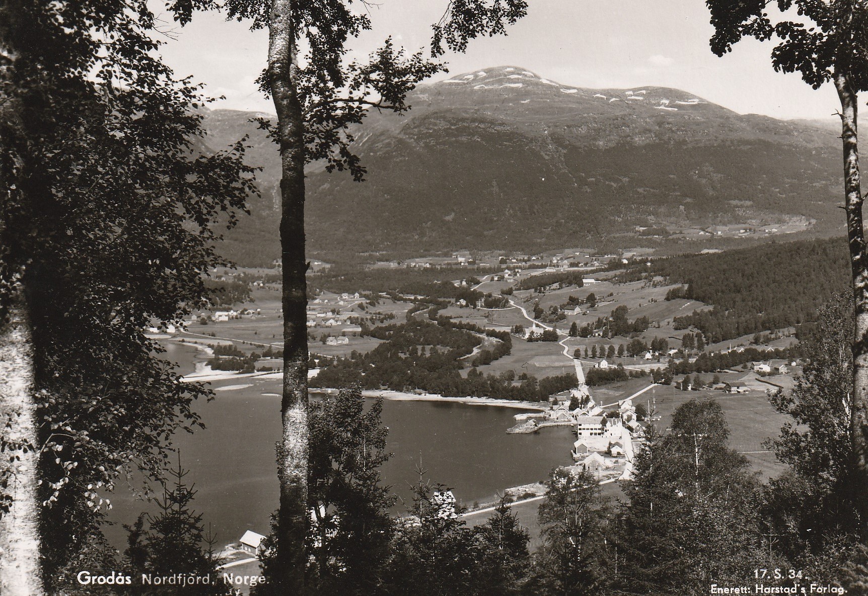 Grodås ,  Nordfjord.   Harstad 17. S 34