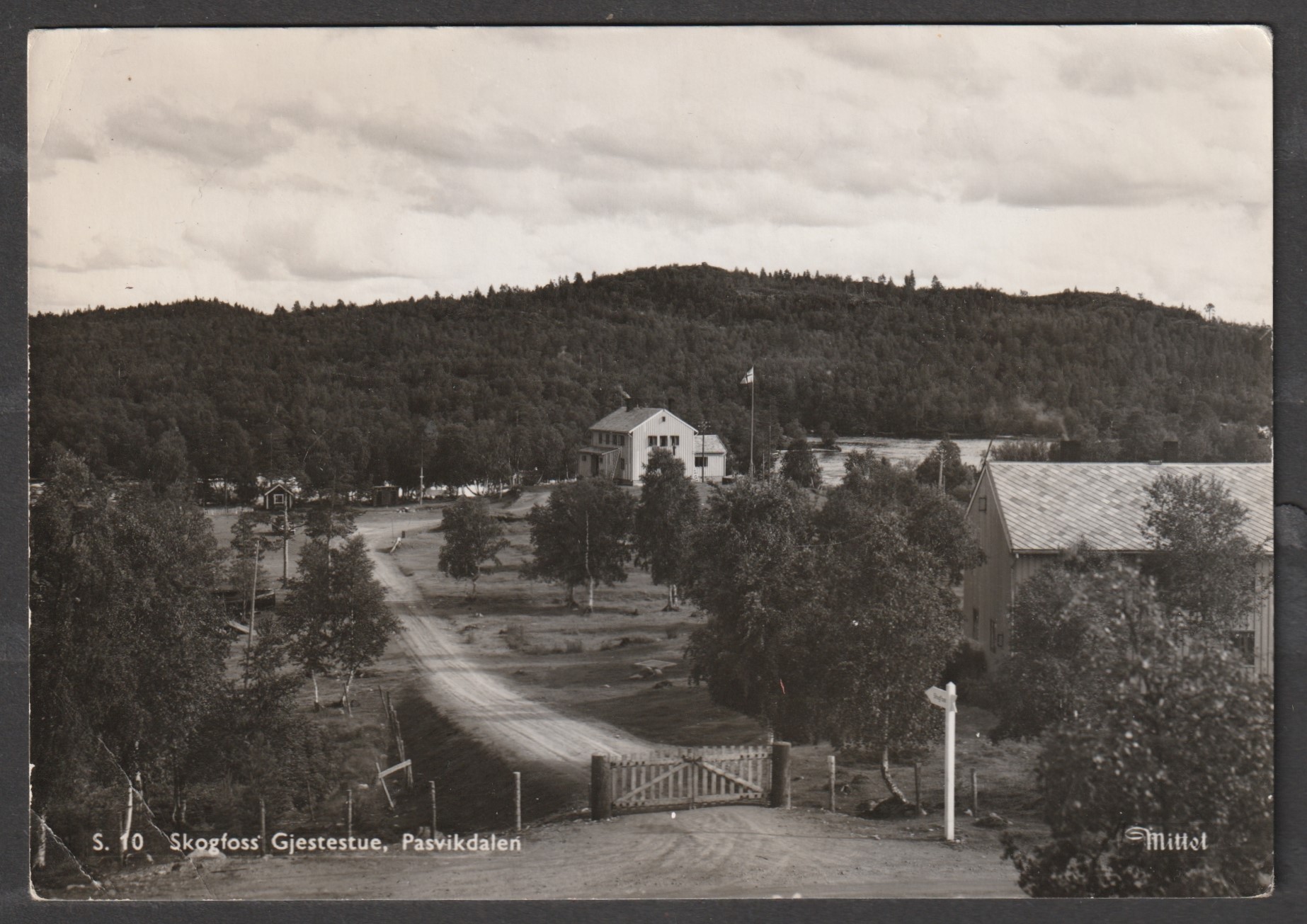 Skogfoss Gjestestue. Pasvikdalen. Mittet S.10