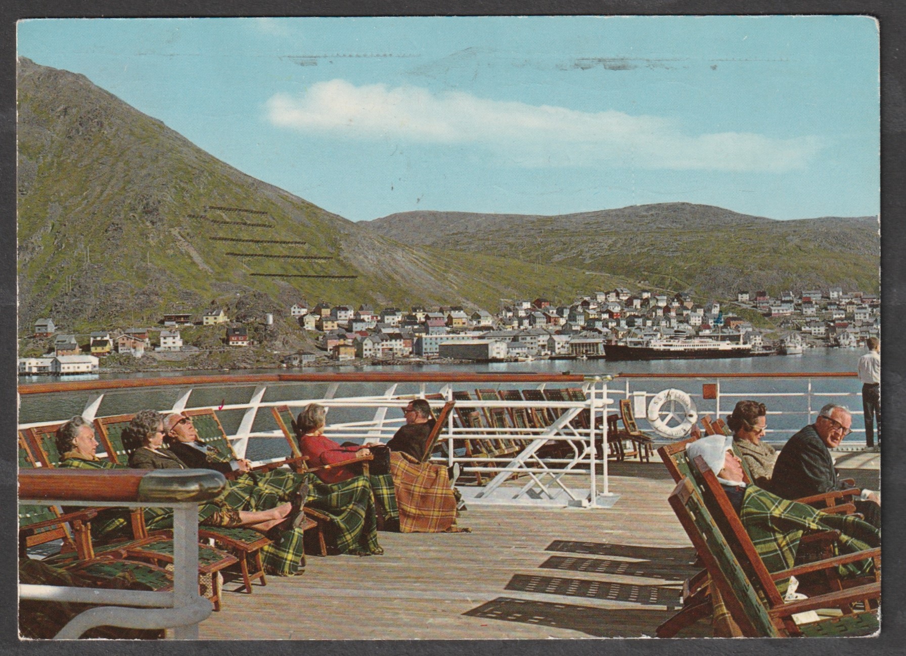 Honningsvåg. Aune F-2047-4