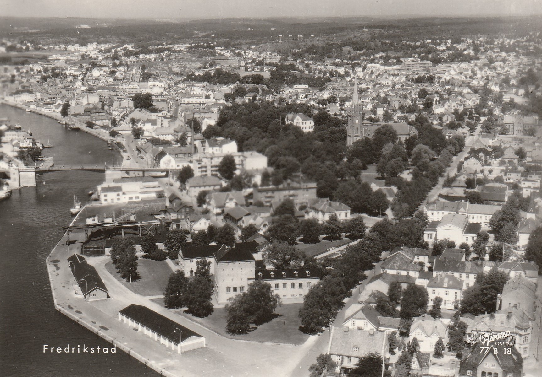 Fredrikstad.   Harstad 77 B 18