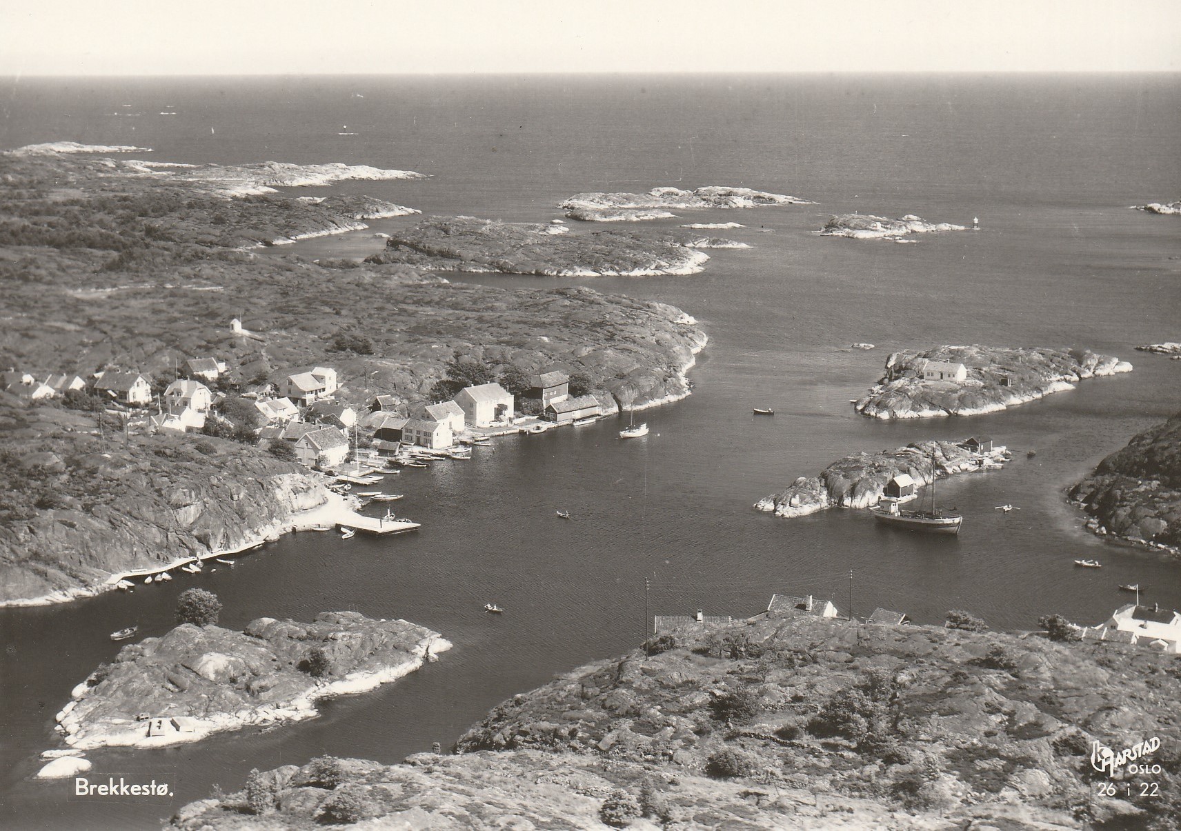 Brekkestø.   Harstad 26 i 22