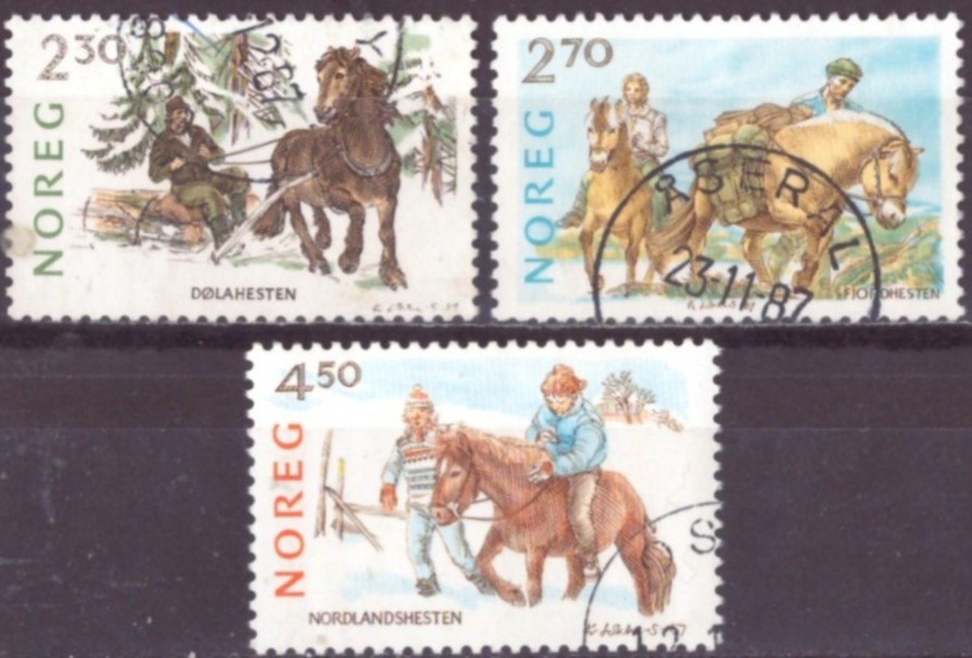 NK 1029-31. PEN RUNDSTEMPLA SERIE.    (13,-)