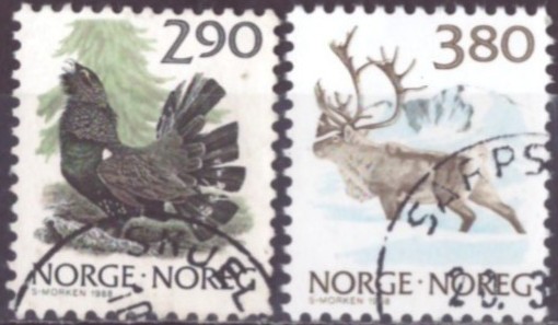 NK 1034-35. PEN RUNDSTEMPLA SERIE.   (3,-)