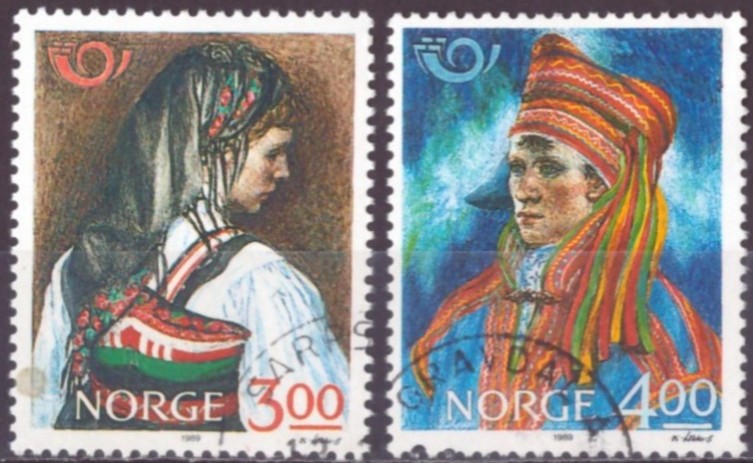 NK 1066-67. PEN RUNDSTEMPLA SERIE. (9,-)