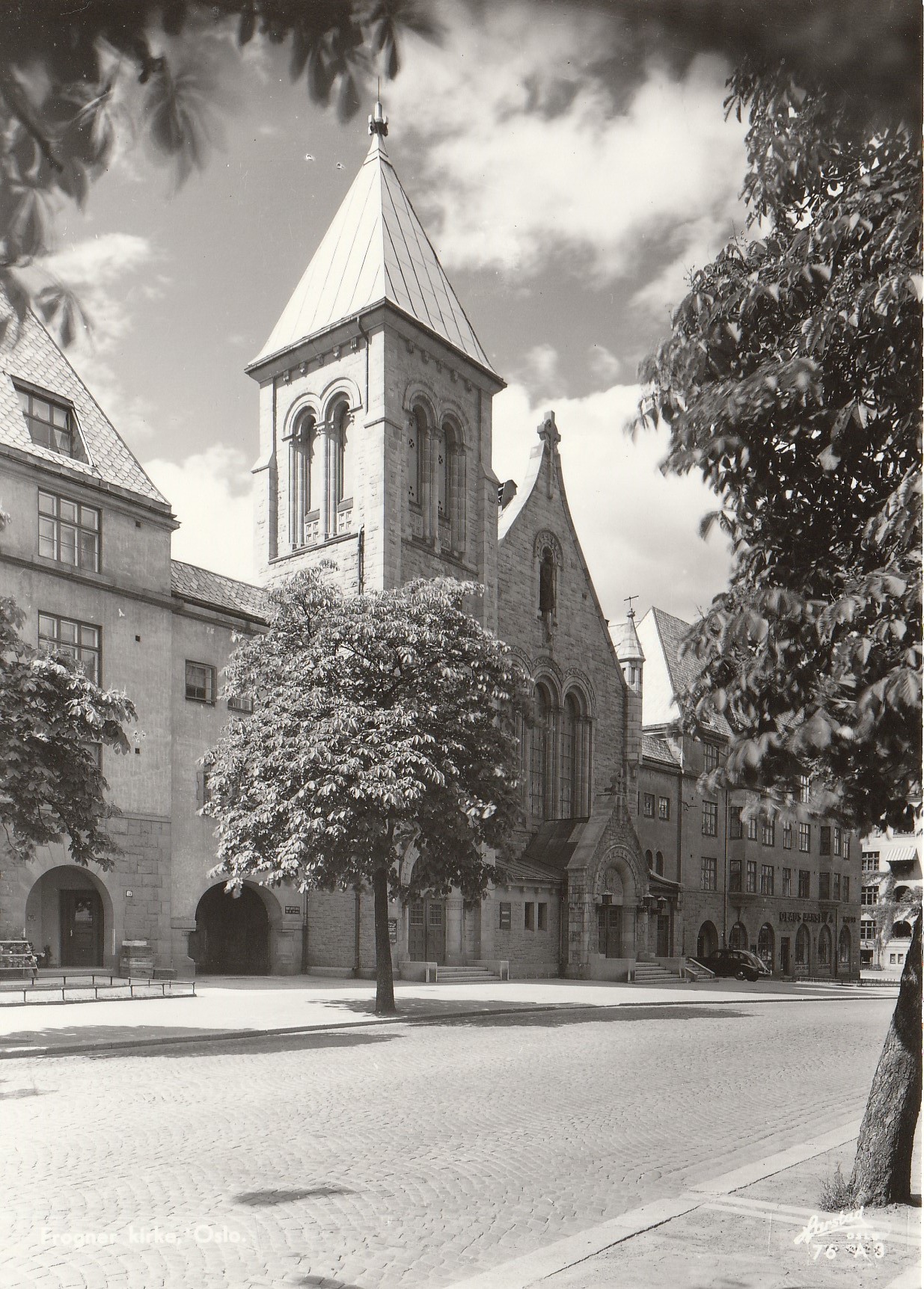 Frogner kirke, Oslo .   Harstad 76 A 3