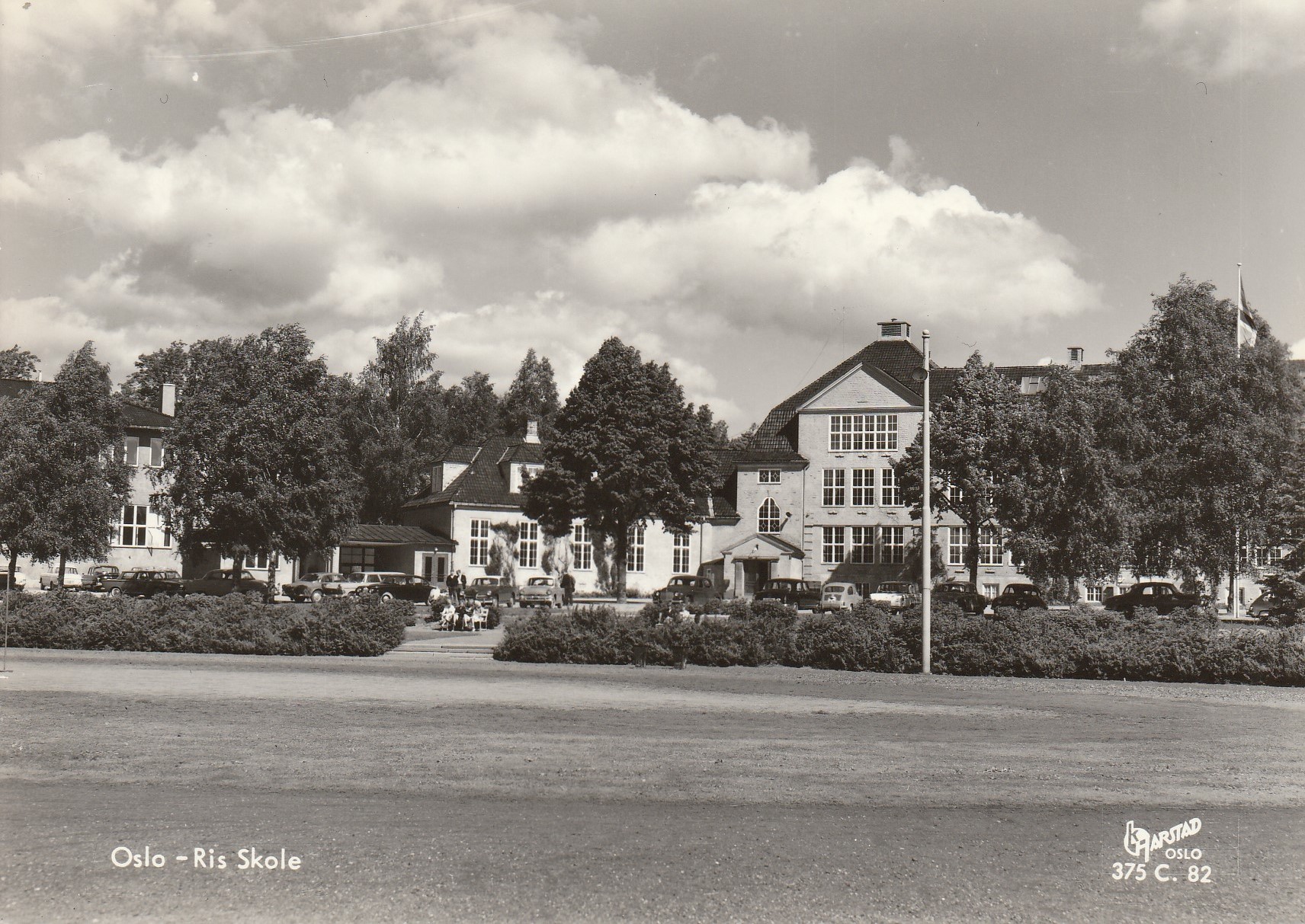 Oslo - Ris Skole .  Harstad 375 C. 82