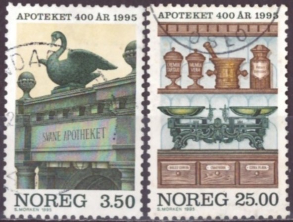 NK 1221-22. PEN RUNDSTEMPLA SERIE.   (8,-)