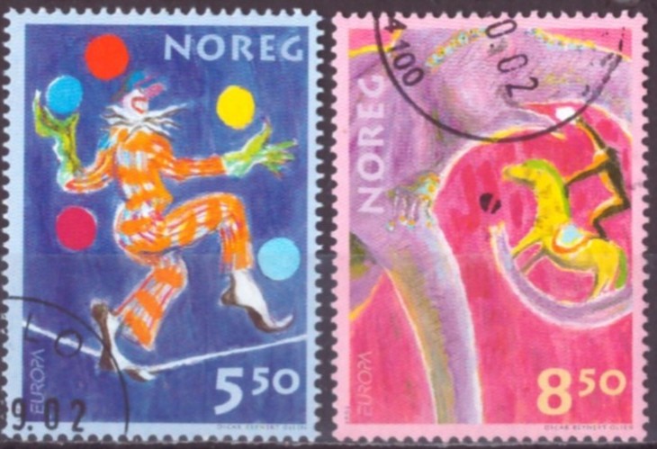 NK 1481-82. PEN RUNDSTEMPLA SERIE. (15,-)