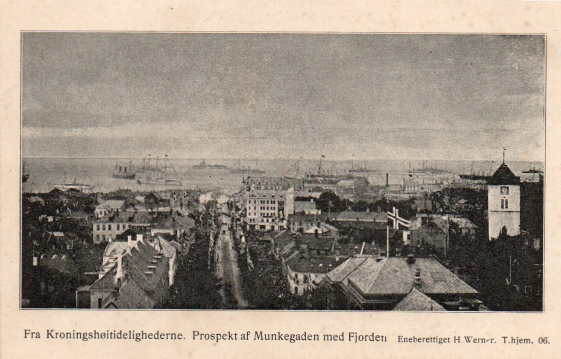 Trondhjem. Kroningshøitidelighederne. Mange skip på fjorden.  Porto alltid 25,-kr