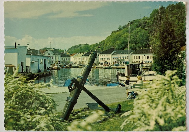 RISØR havn med Fram VII og DNC grønt skilt