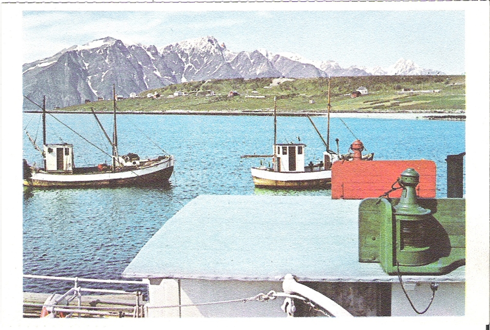 Lyngenfjord med Lyngsalpene. B.Oppi