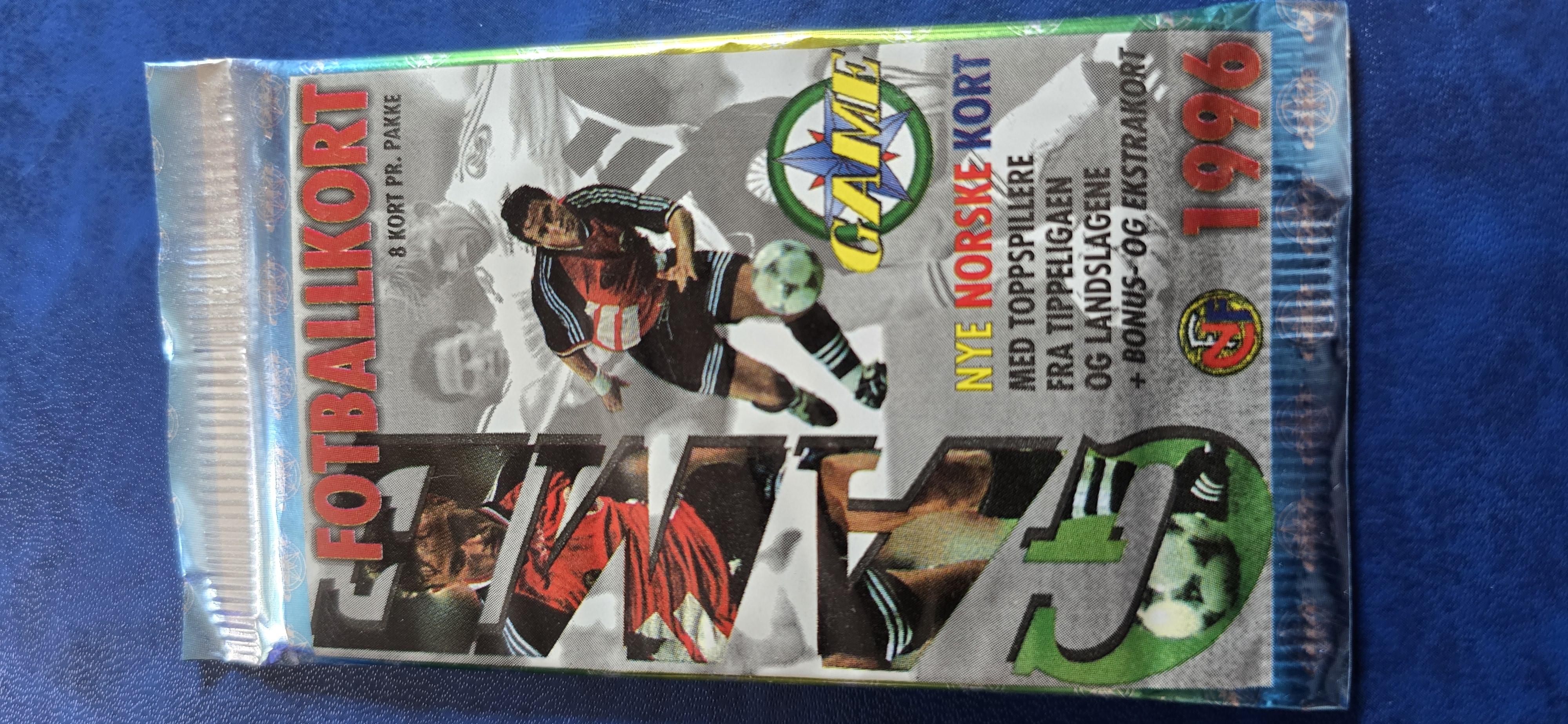 FOTBALLKORT TIPPELIGAEN 1996 PAKKE MED 8 KORT