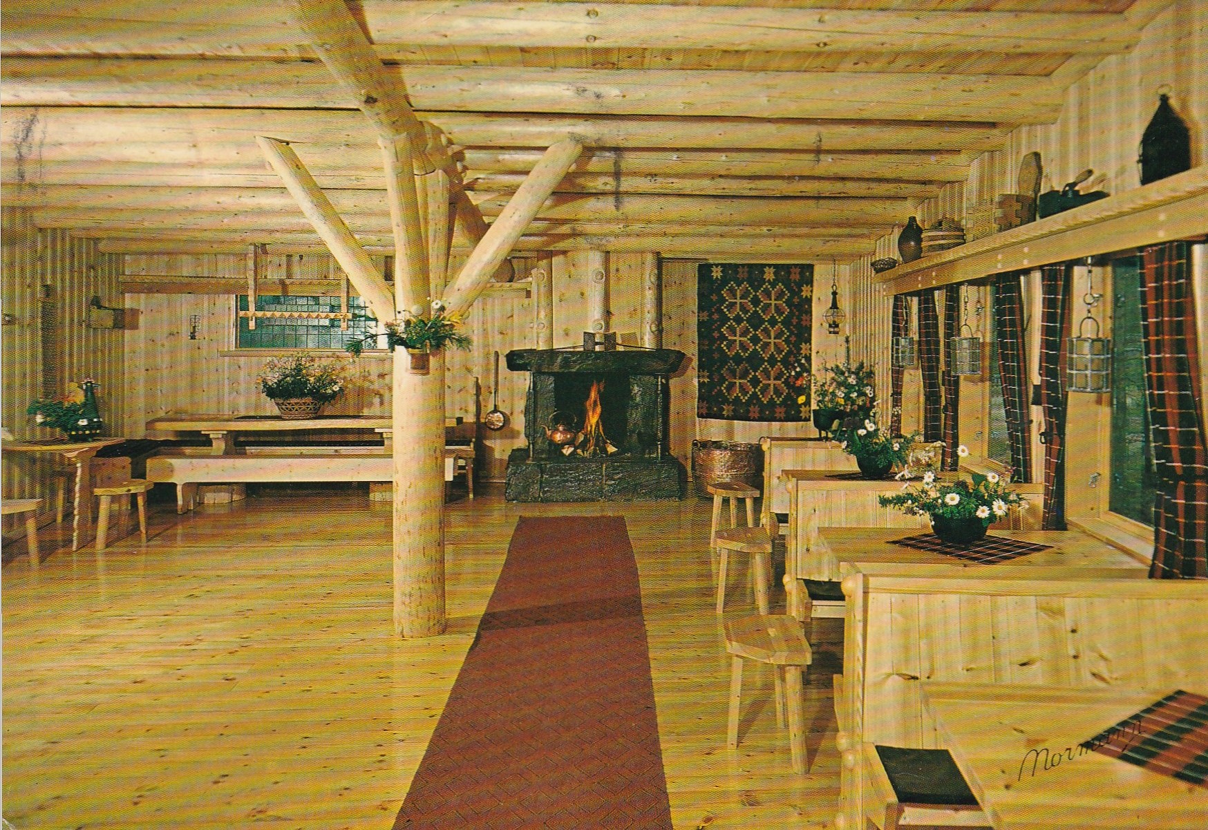 Eldre kort fra Fossekroa , Hunderfossen Camping , Gudbrandsdalen . Normann G-11-32 Pstg