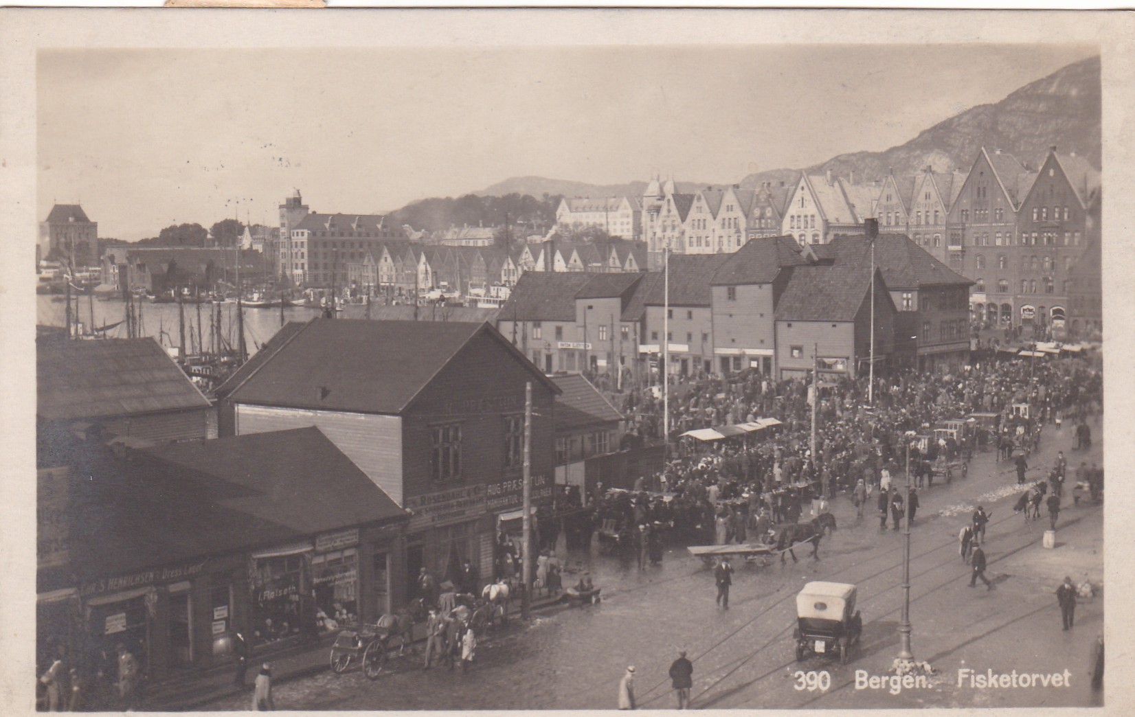 Bergen. Fisketorvet( C.A. Erichsen 390)