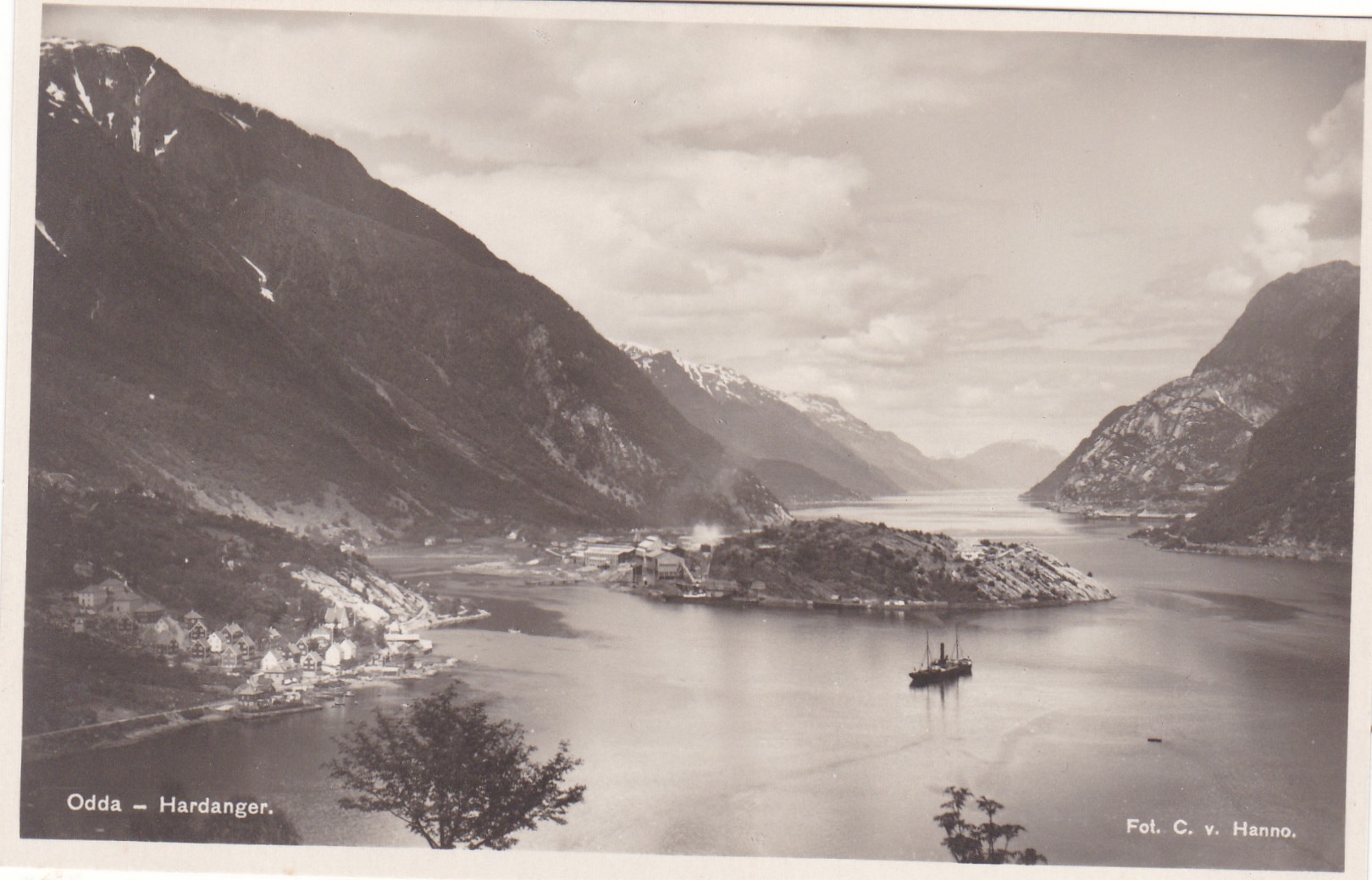 Odda - Hardanger Sett utover ( C.v. Hanno)