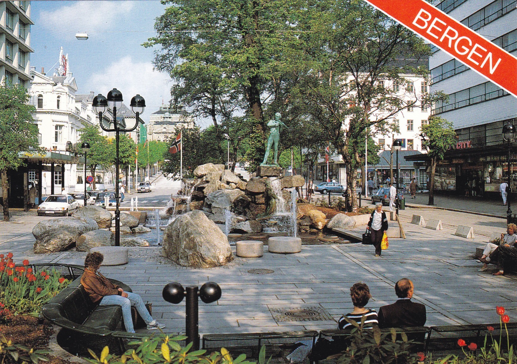 Bergen. Ole Bull-statuen ( Aune F-13067-9)