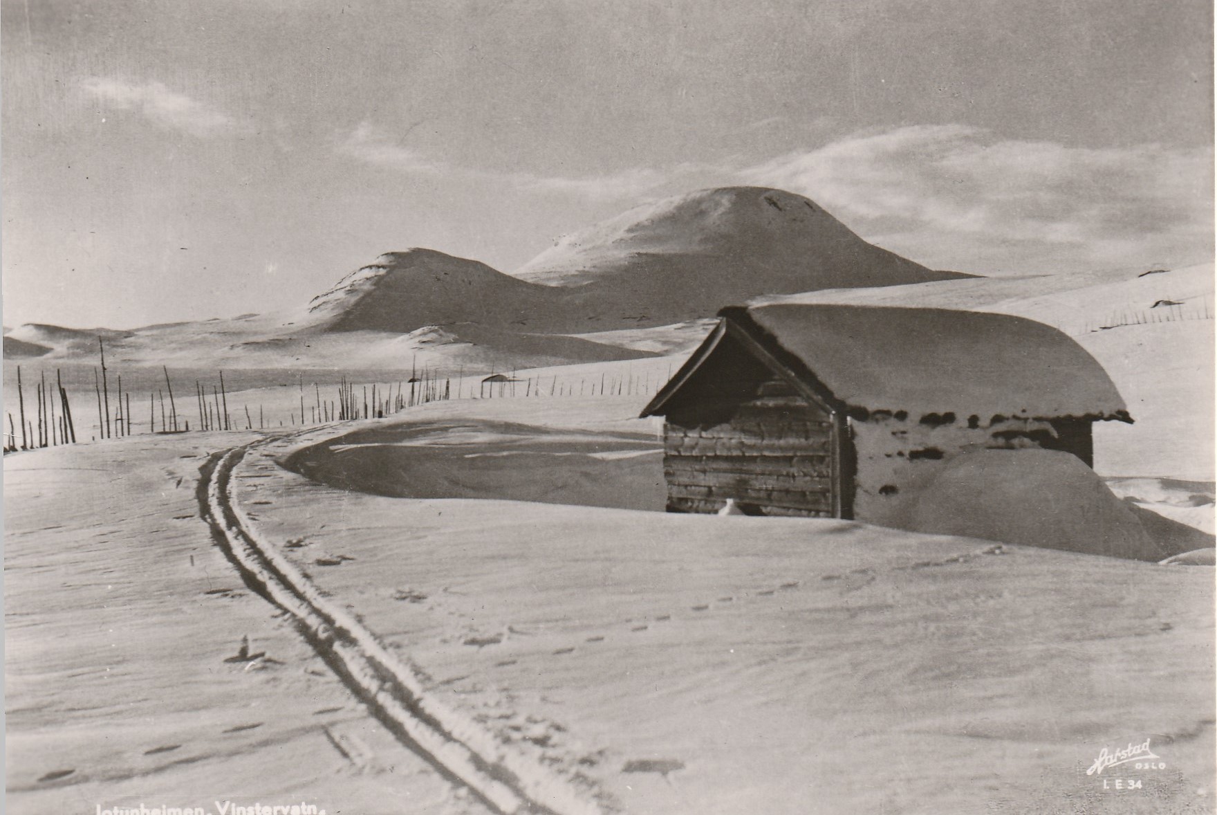 Jotunheimen , Vinstervatn .   Harstad L E 34 / Norsk arbeide