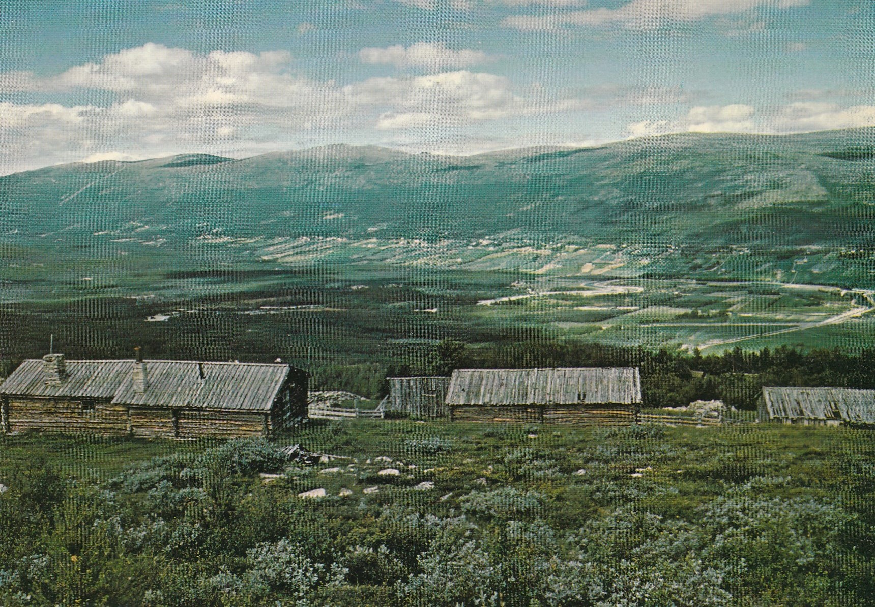 Utsikt over Lora .   Aune F-9166-9