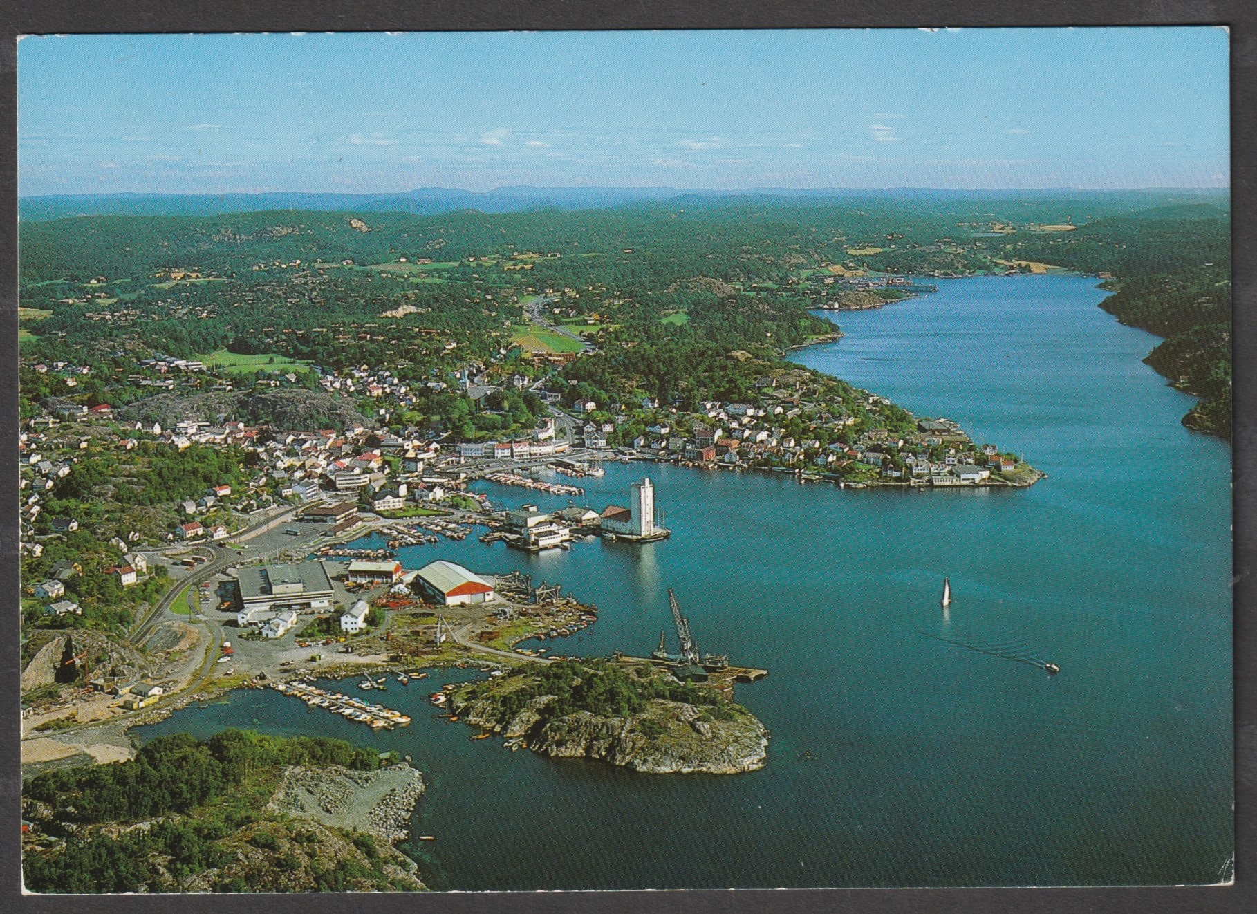 Grimstad. Aune F-9866-1
