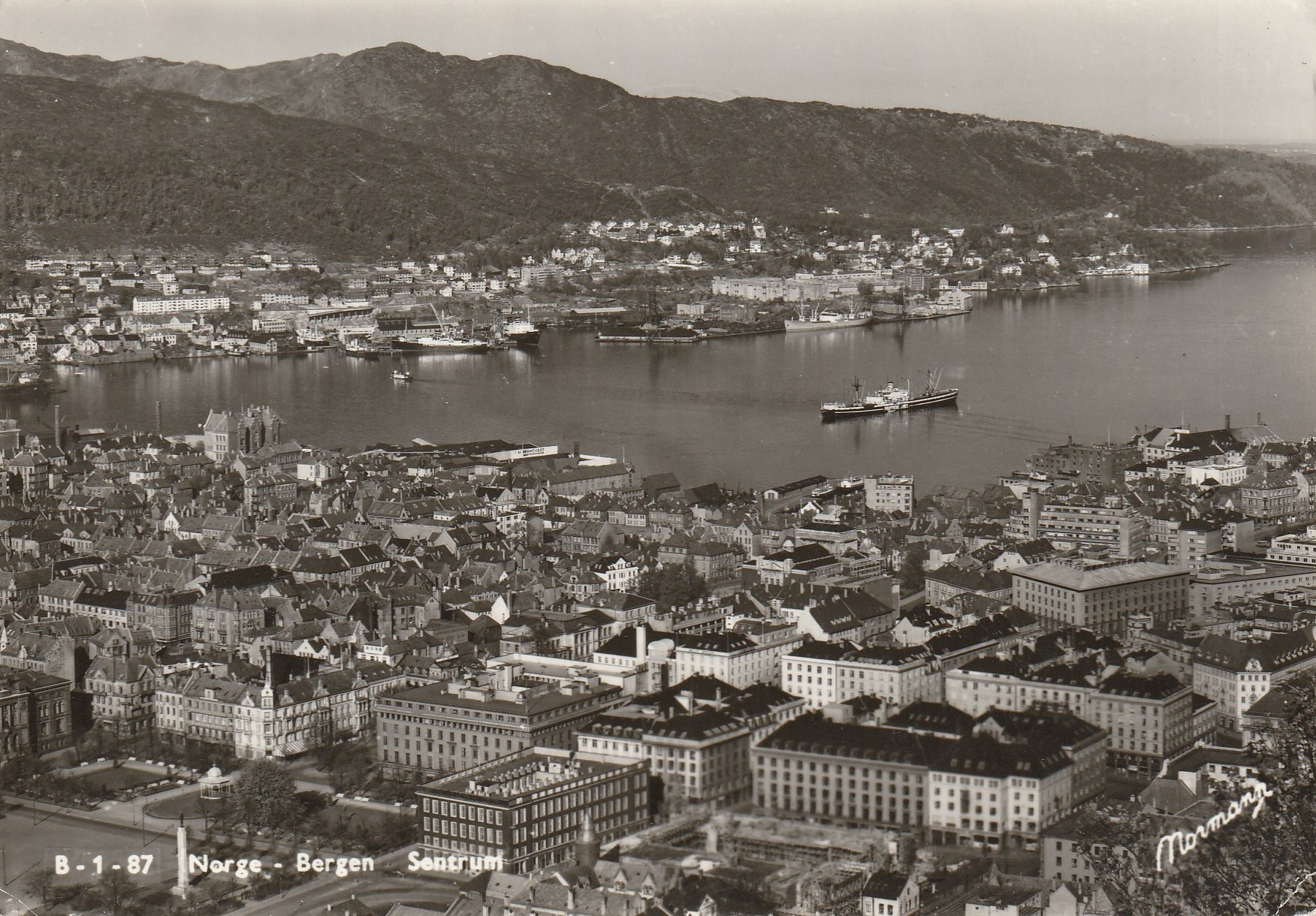 Eldre kort fra Bergen Sentrum . Normann B-1-87 Pstg