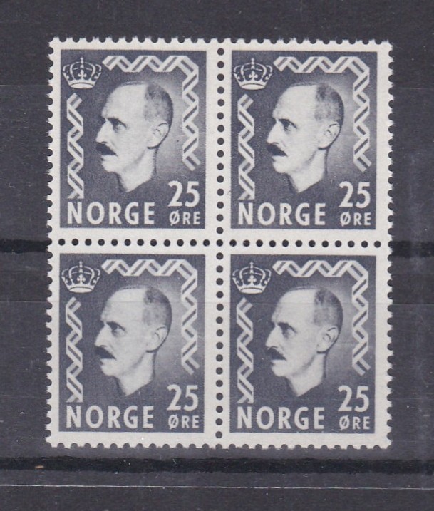 Kong Haakon 25 øre grå ( NK 394) 4-blokk postfrisk