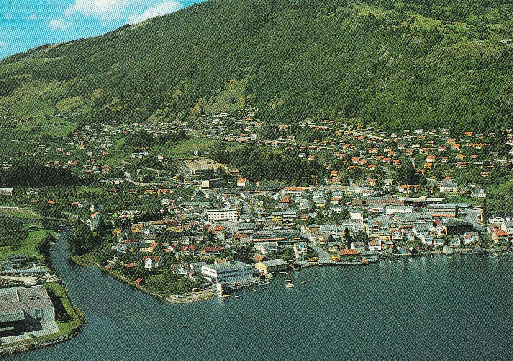 Sogndal , Sognefjord . Normann N-7-61