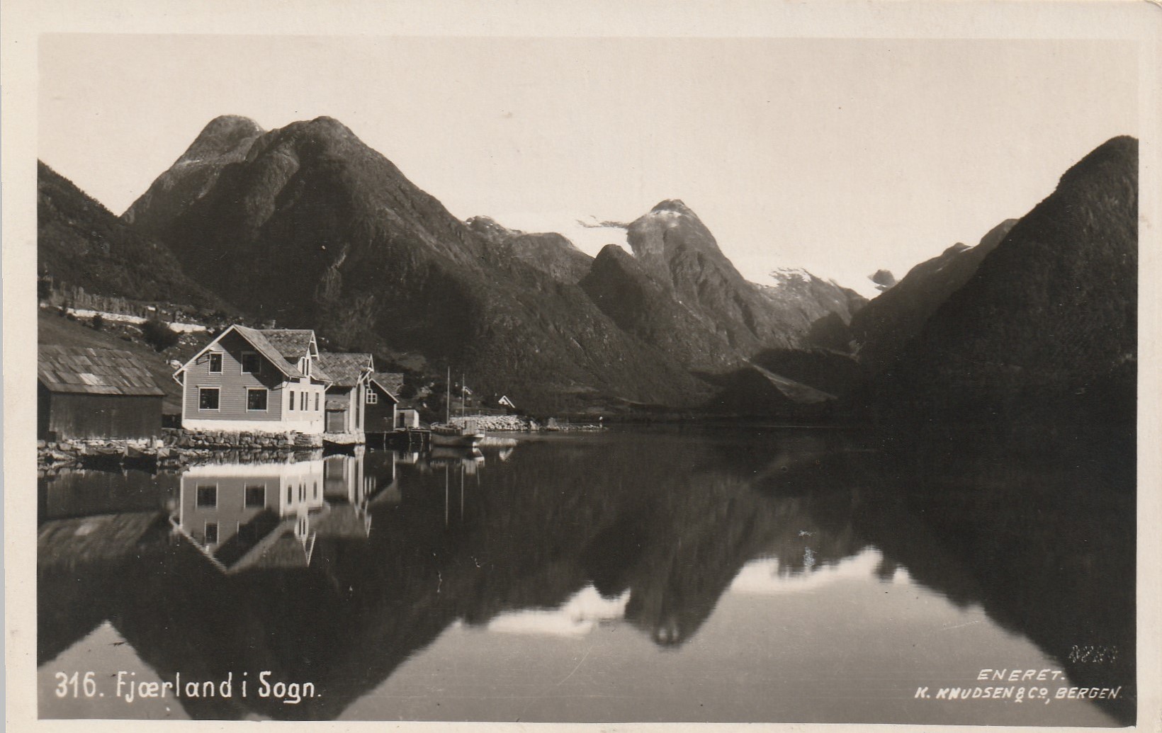 Gammelt Brevkort fra Fjærland i Sogn . Knudsen 316 Småf