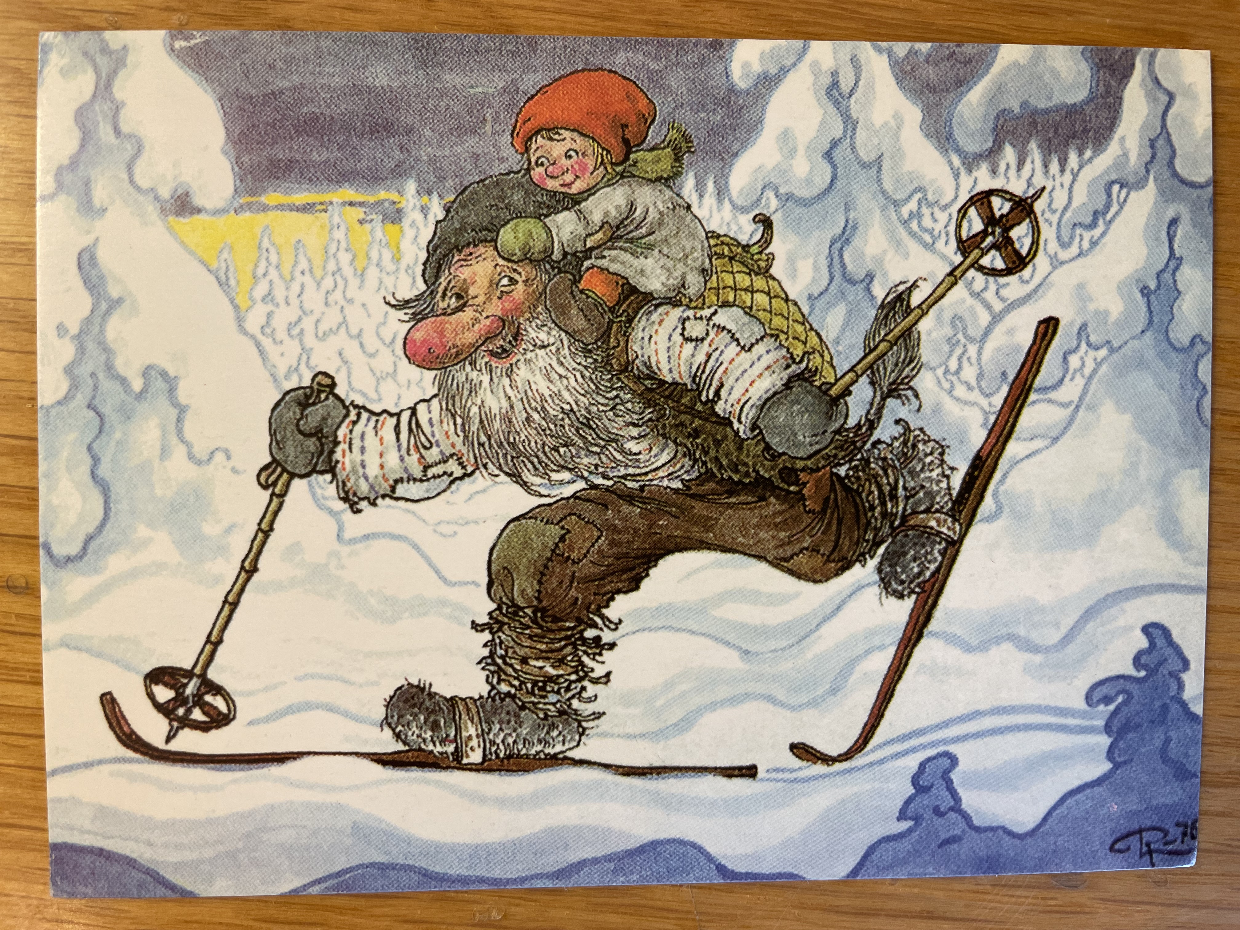 Rolf Lidberg: Trollgubbe på ski med unge på ryggen