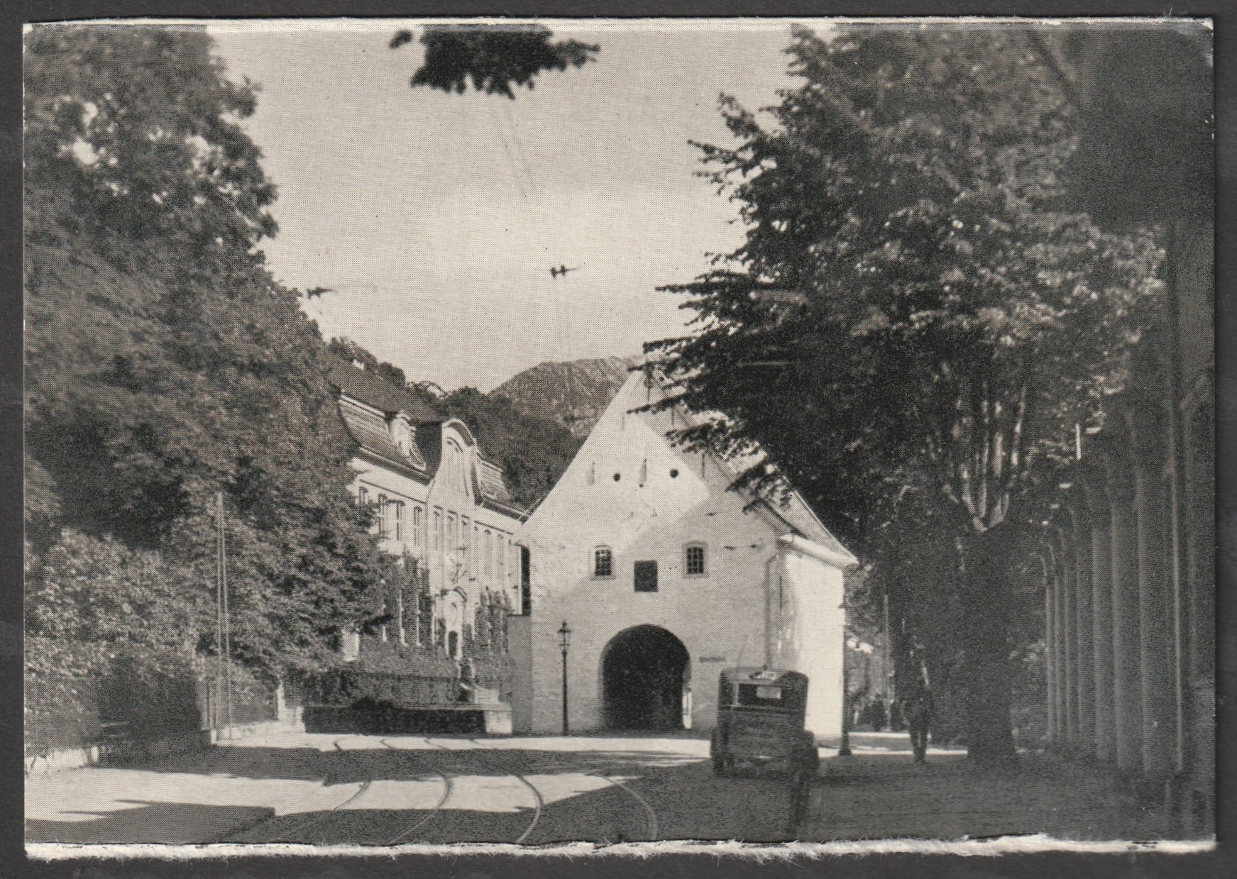 Bergen. Stadsporten. Mittet