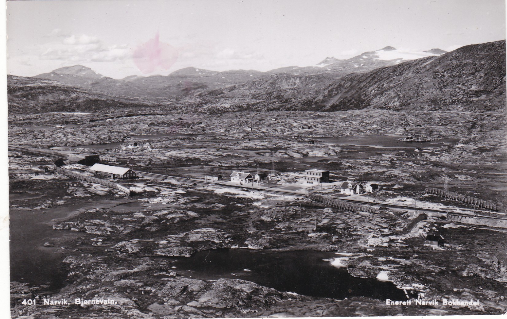 Narvik. Bjørnevatn jernbanestasjon (Narvik Bokhandel 401)