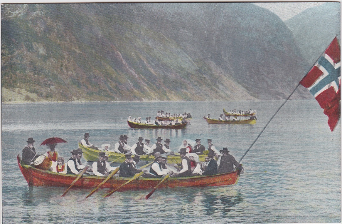 Bryllup i en norsk bygd-Alle ror til kirken i lange robåter-Nasjonalromantikk-Ubrukt-Ener. M & Co