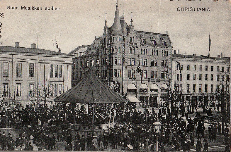 (  10)  CHRISTIANIA  - NAAR  MUSIKKEN  SPILLER -  1905