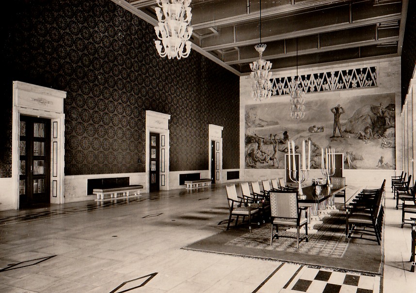 ( 49)  FRA  OSLO  RÅDHUS - BANKETT  SALEN