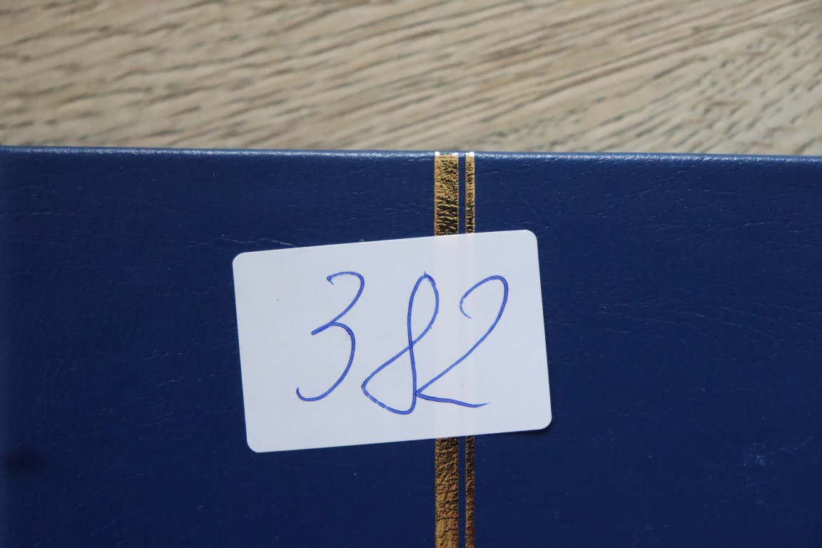 God Bog med postfriske Mærker - Schweiz (382)